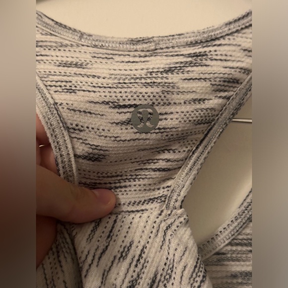 Lululemon Essential Tank Tiger Space Dye Black White Size 8 - Picture 5 of 7